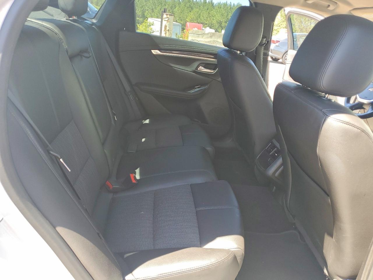 2018 Chevrolet Impala Lt - zdjęcie 10