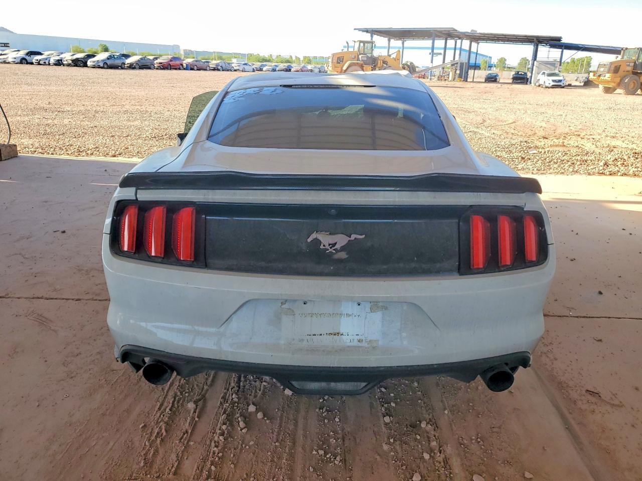 2015 Ford Mustang - zdjęcie 6