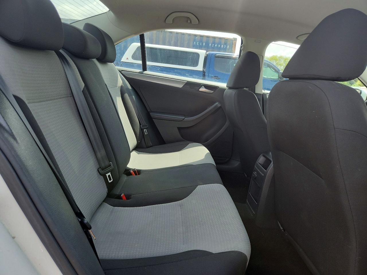2018 Volkswagen Jetta S - zdjęcie 10