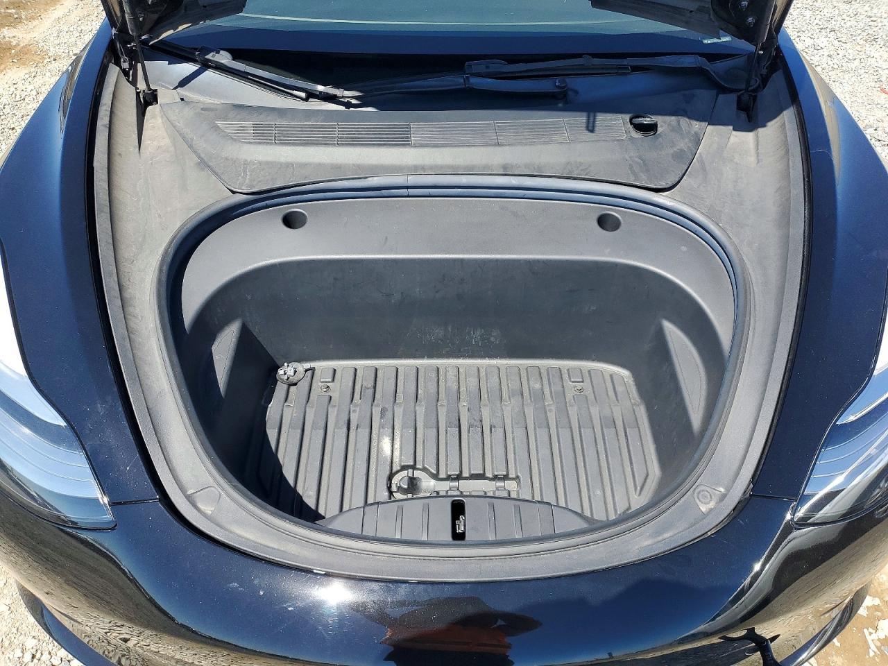 2022 Tesla Model 3 - zdjęcie 11