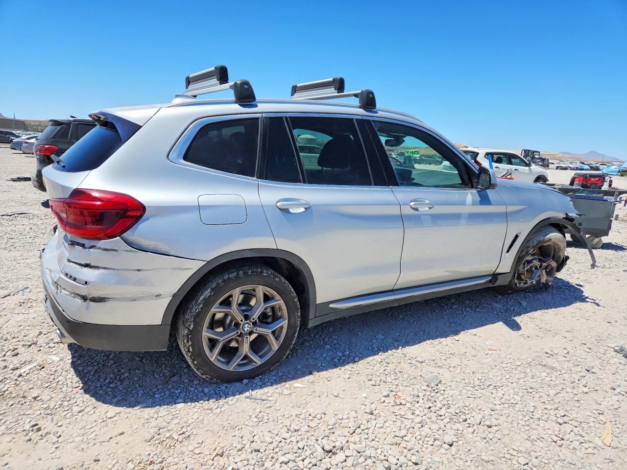 2021 BMW X3 xDrive30E - zdjęcie 3
