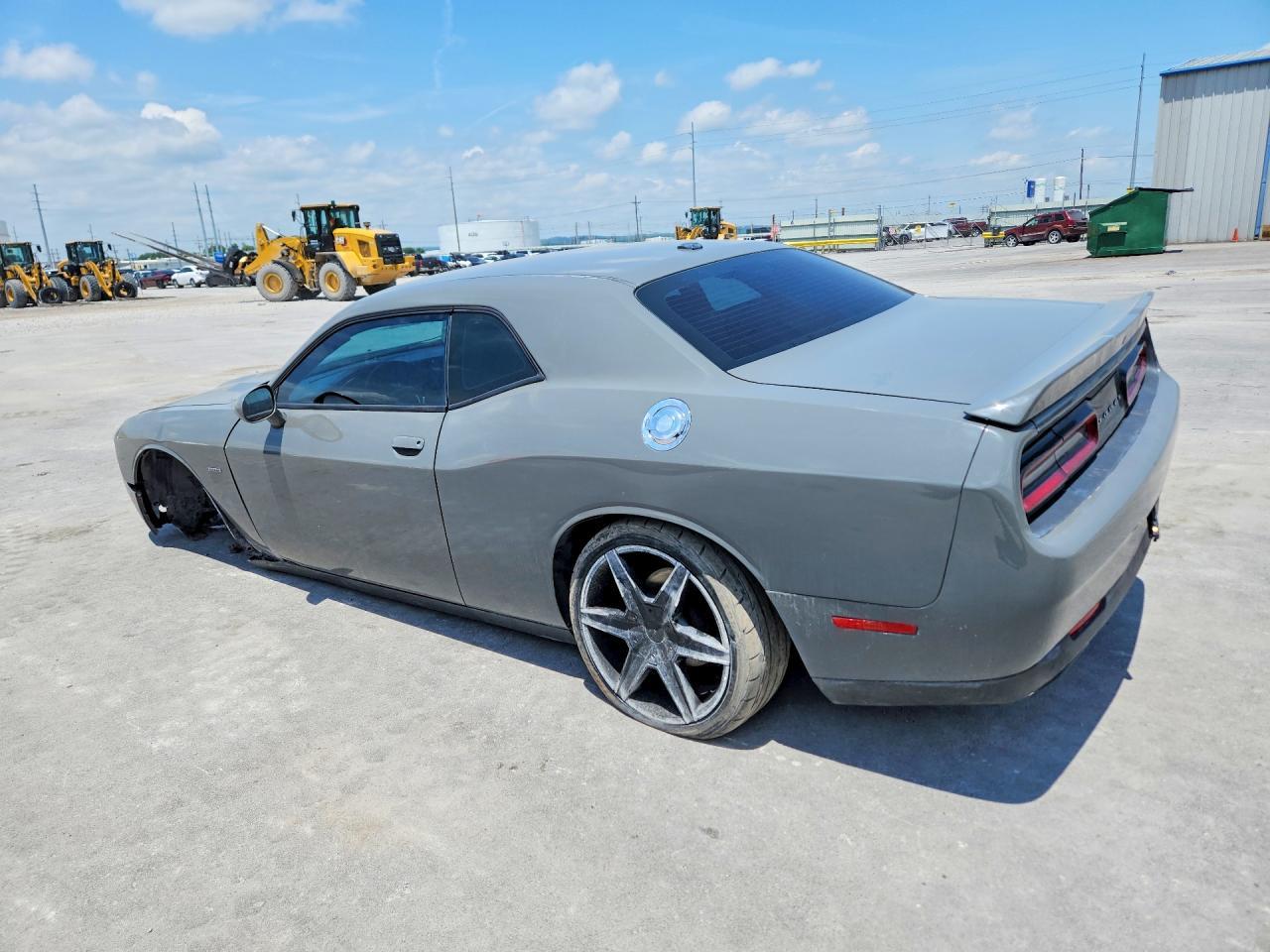 2018 Dodge Challenger R - zdjęcie 2