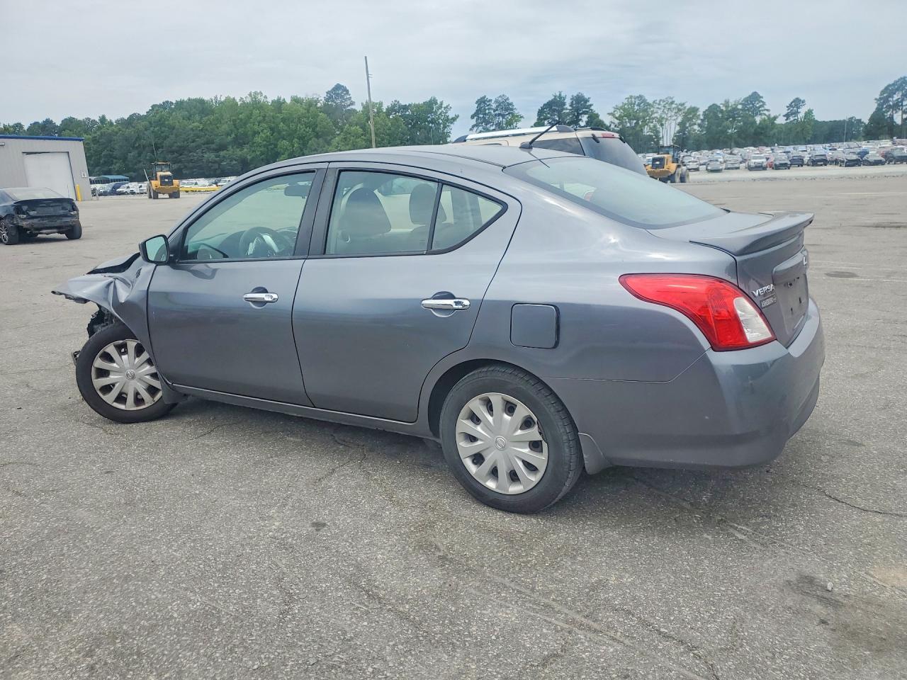 2017 Nissan Versa 1.6 Sv - zdjęcie 2