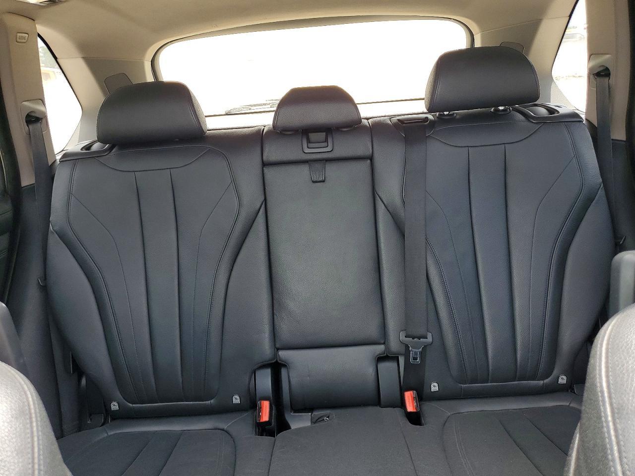 2015 BMW X5 xDrive50I - zdjęcie 10