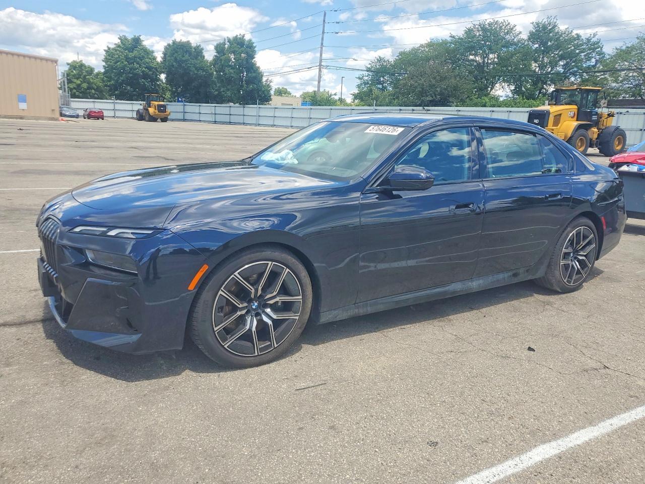 BMW Seria 7 - zdjęcie 1