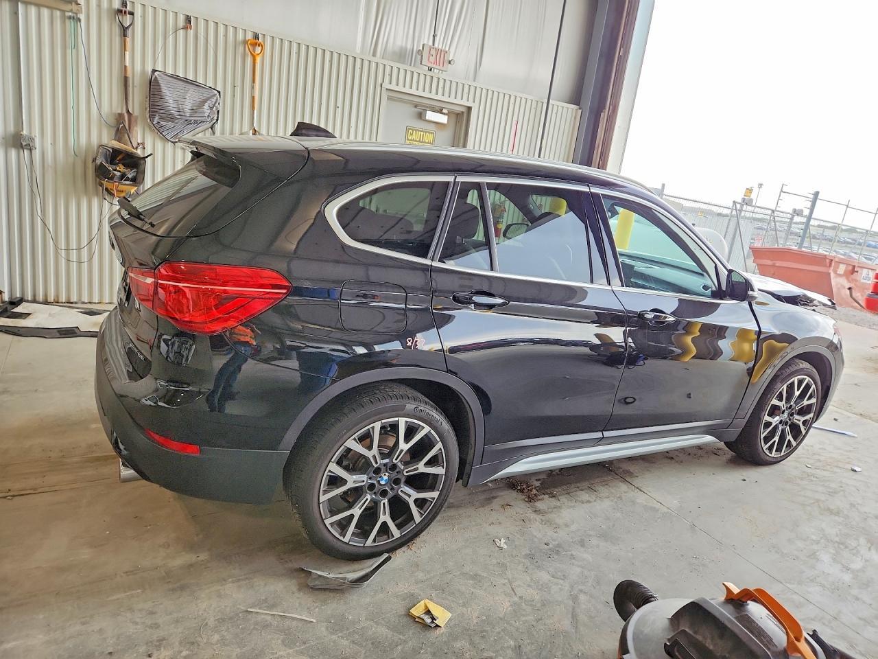 2021 BMW X1 xDrive28I - zdjęcie 3