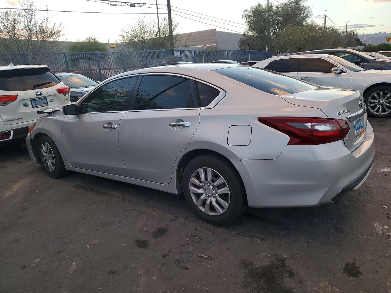 2018 Nissan Altima 2.5 S - zdjęcie 2