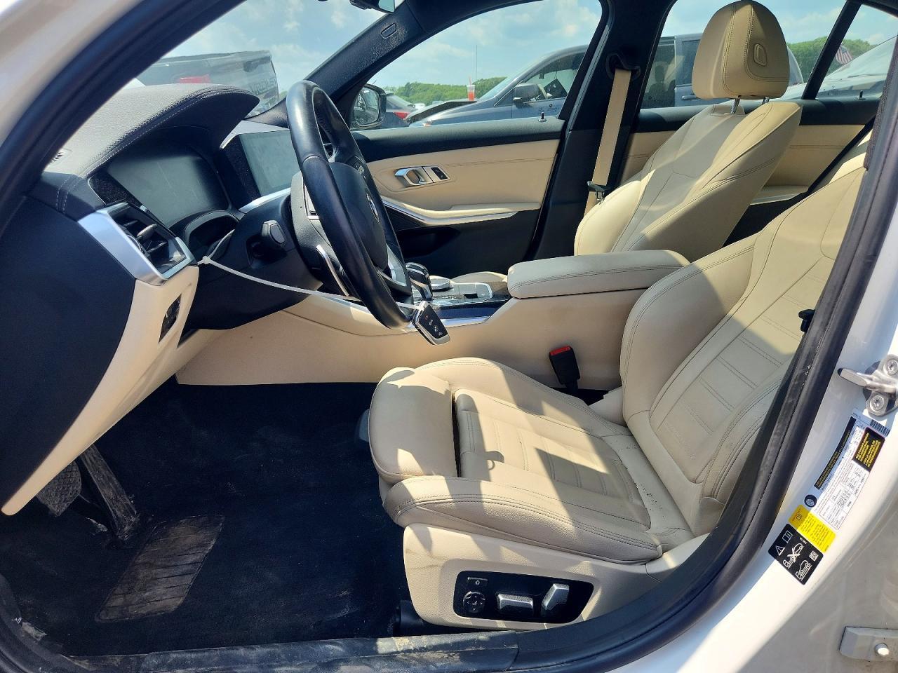 2020 BMW 330Xi - zdjęcie 7