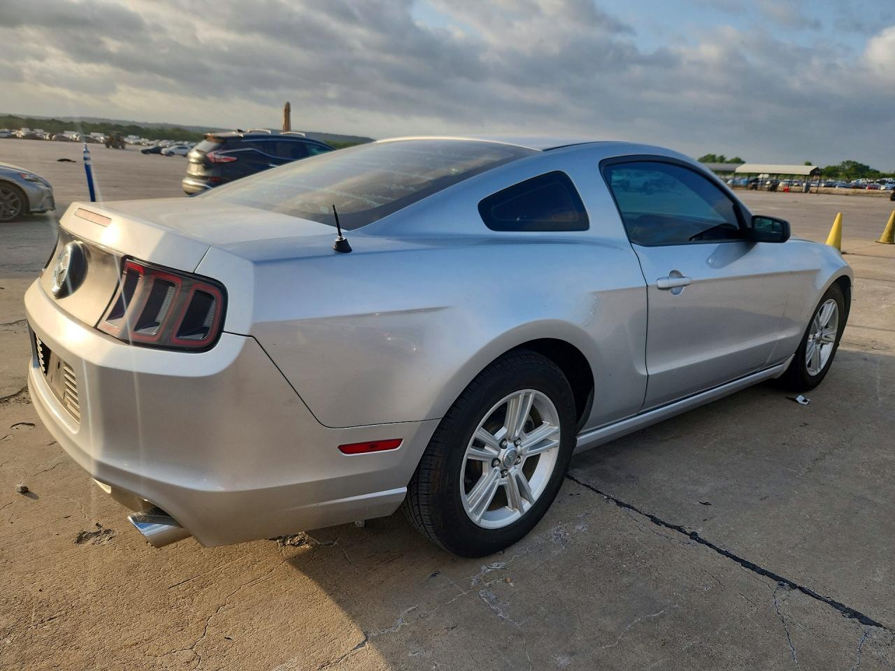 2014 Ford Mustang - zdjęcie 3