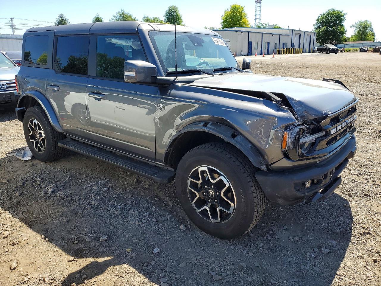 2024 Ford Bronco Outer Banks - zdjęcie 4