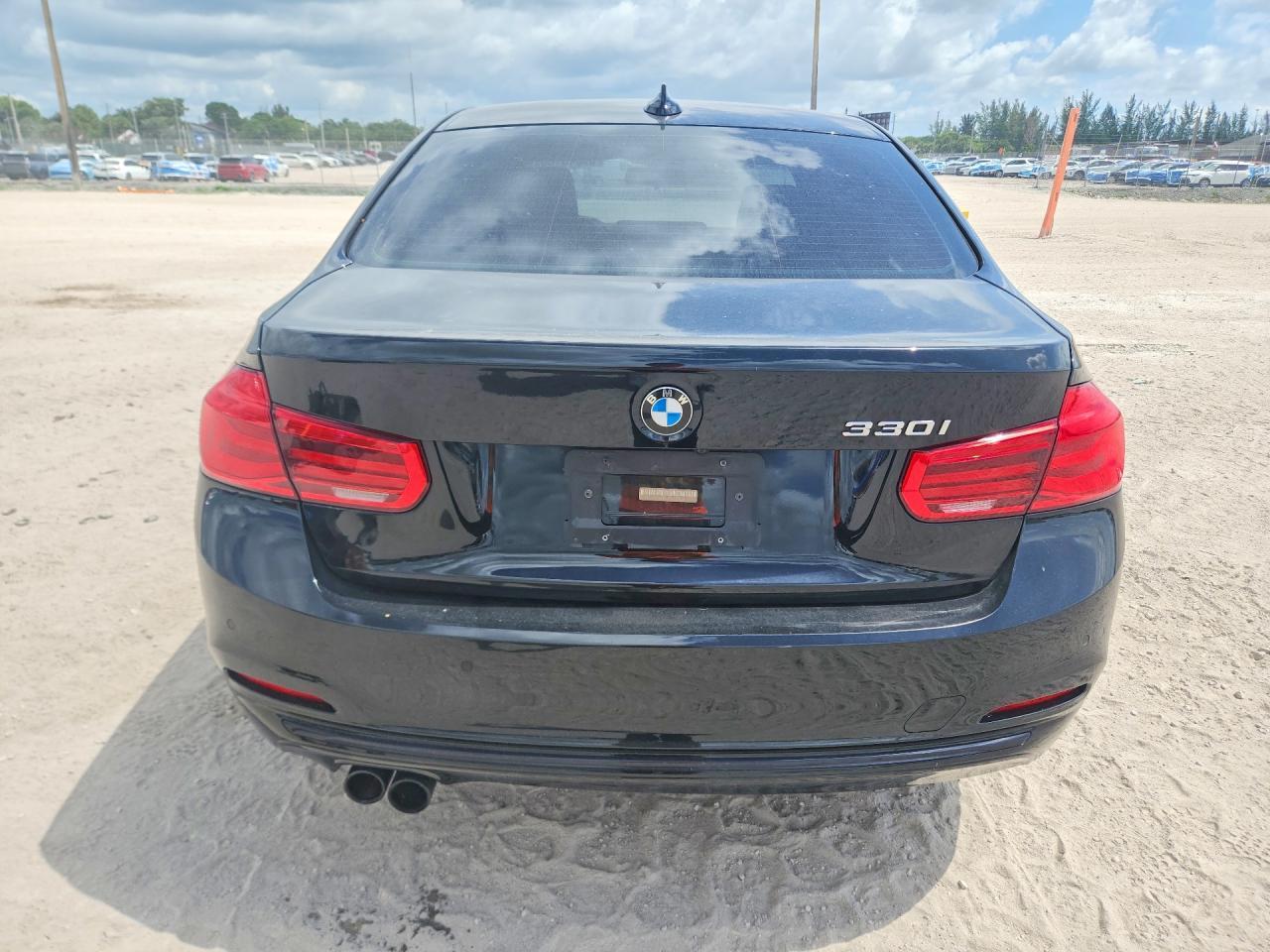 2017 BMW 330 I - zdjęcie 6