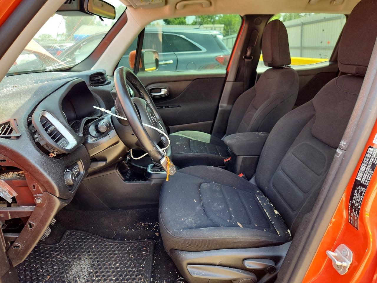 2020 Jeep Renegade Latitude - zdjęcie 7