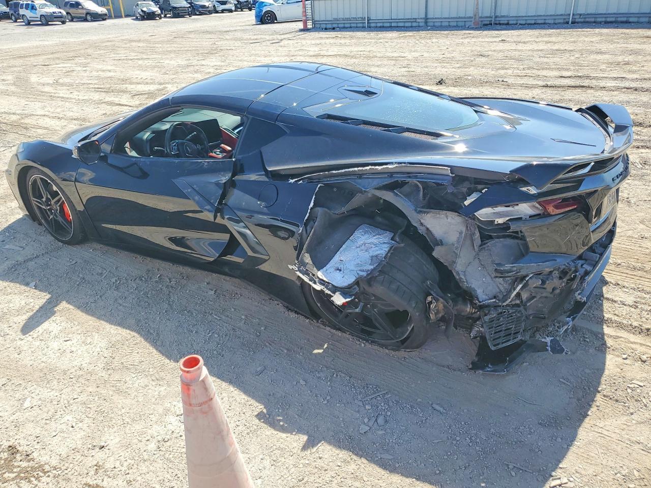 2020 Chevrolet Corvette Stingray 2Lt - zdjęcie 2