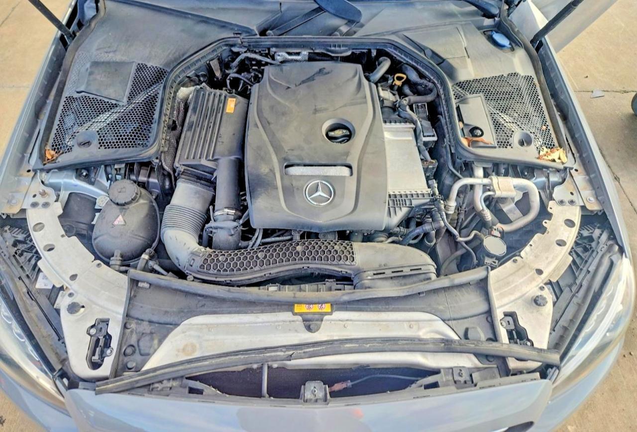 2017 Mercedes-Benz C 300 - zdjęcie 11