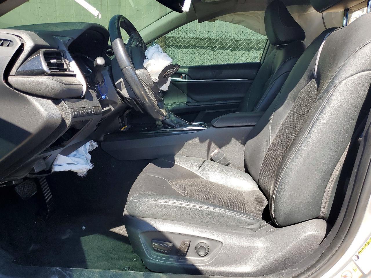 2019 Toyota Camry Xse - zdjęcie 7