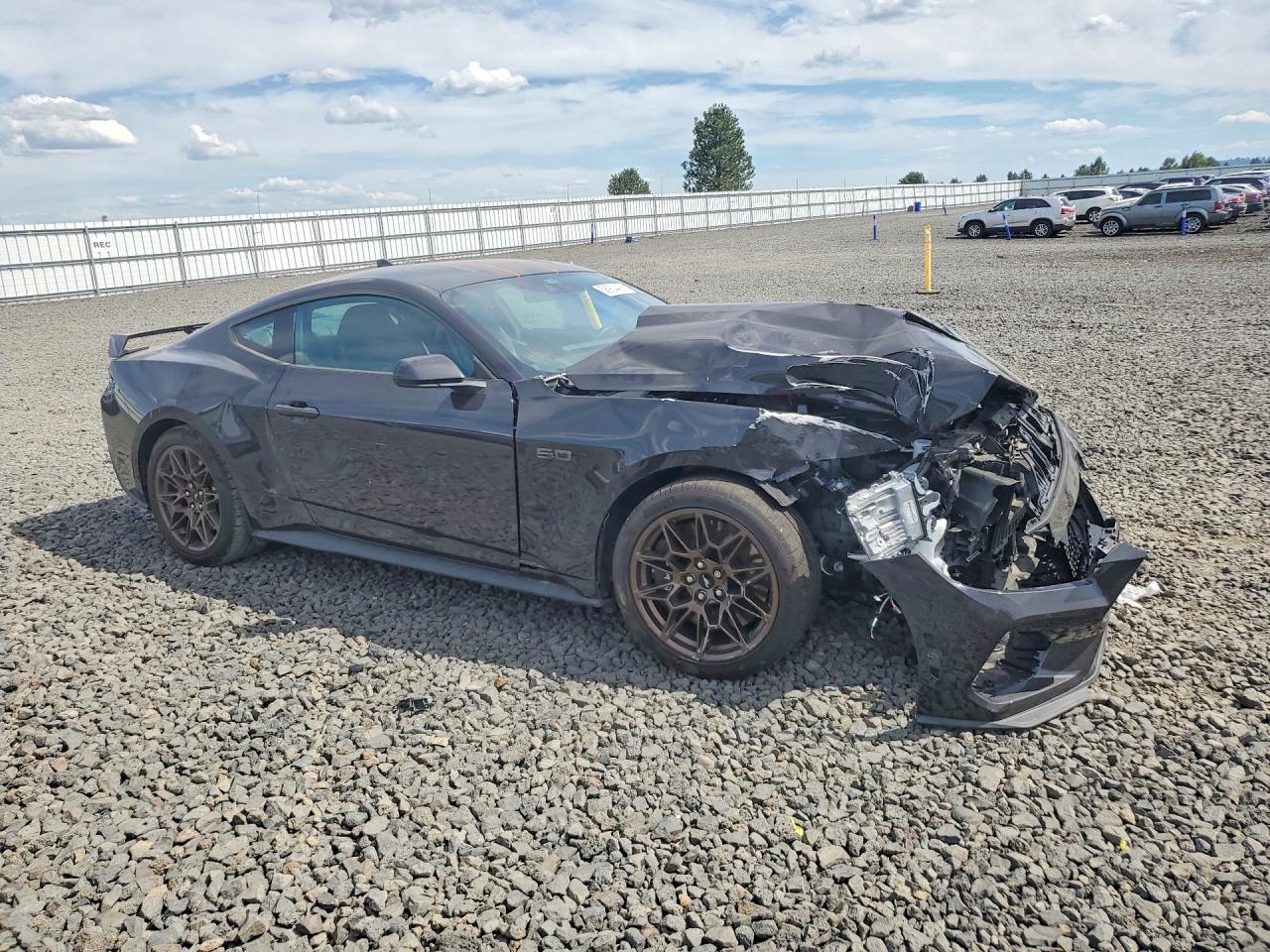 2024 Ford Mustang Gt - zdjęcie 4