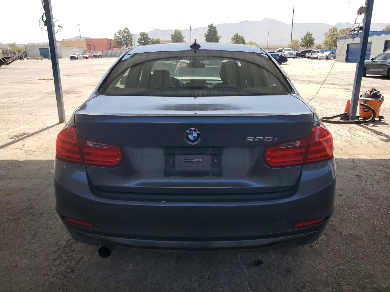 2015 BMW 320 I - zdjęcie 6