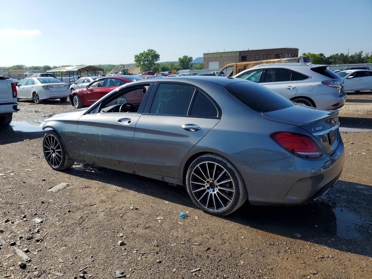 2021 Mercedes-Benz C 300 - zdjęcie 2