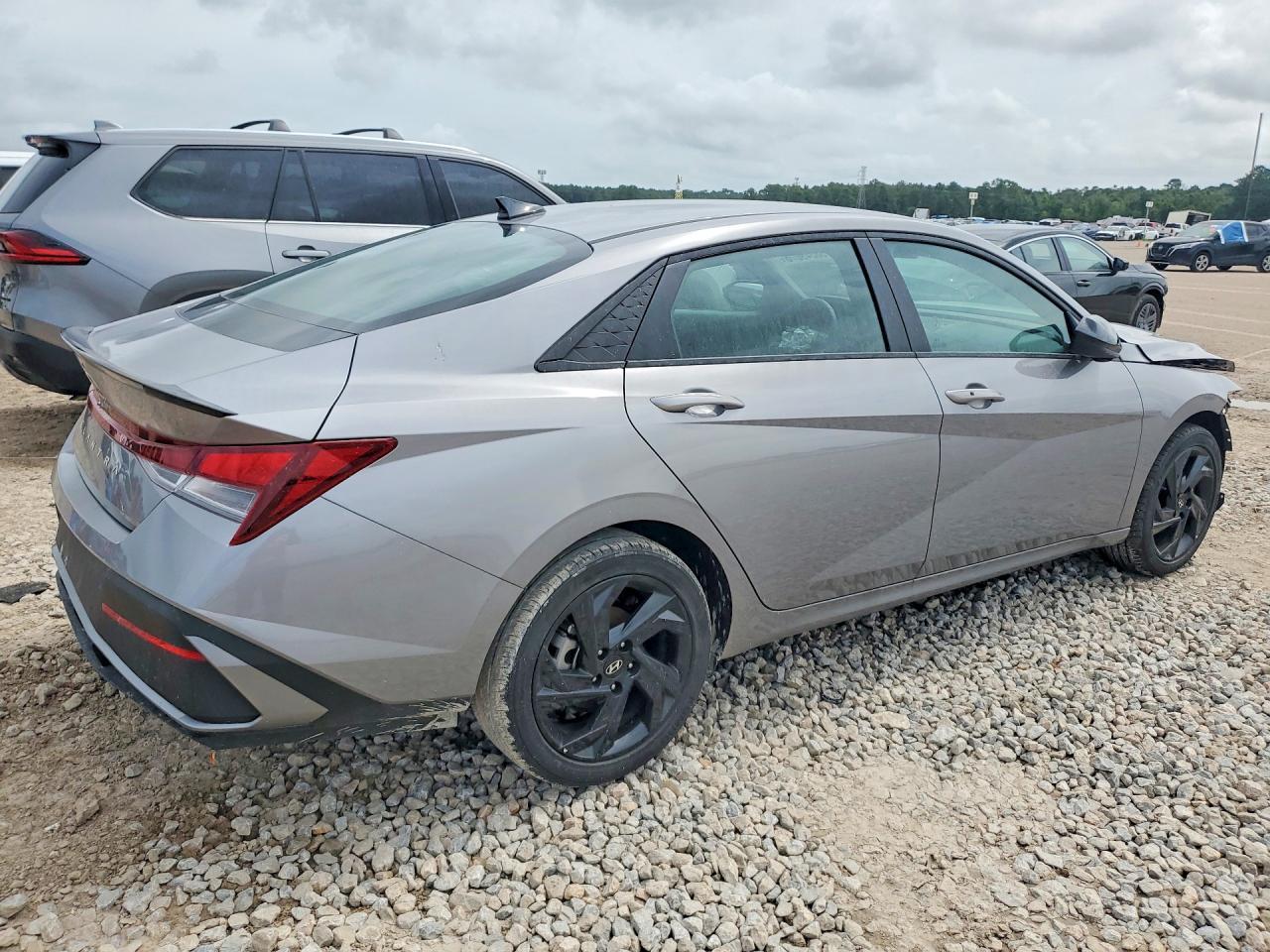 2026 Hyundai Elantra Sel Sport - zdjęcie 3