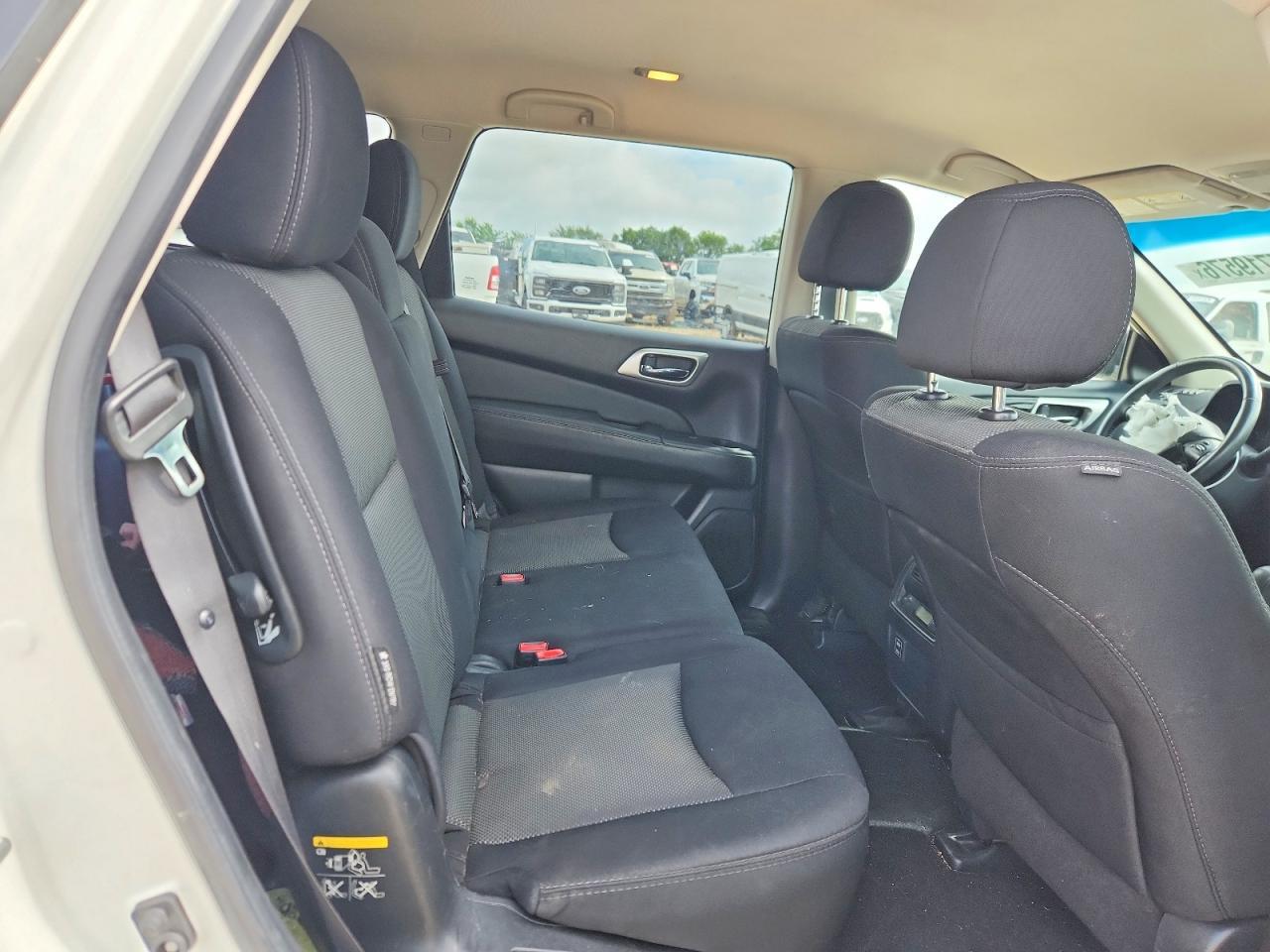 2018 Nissan Pathfinder Sv - zdjęcie 11