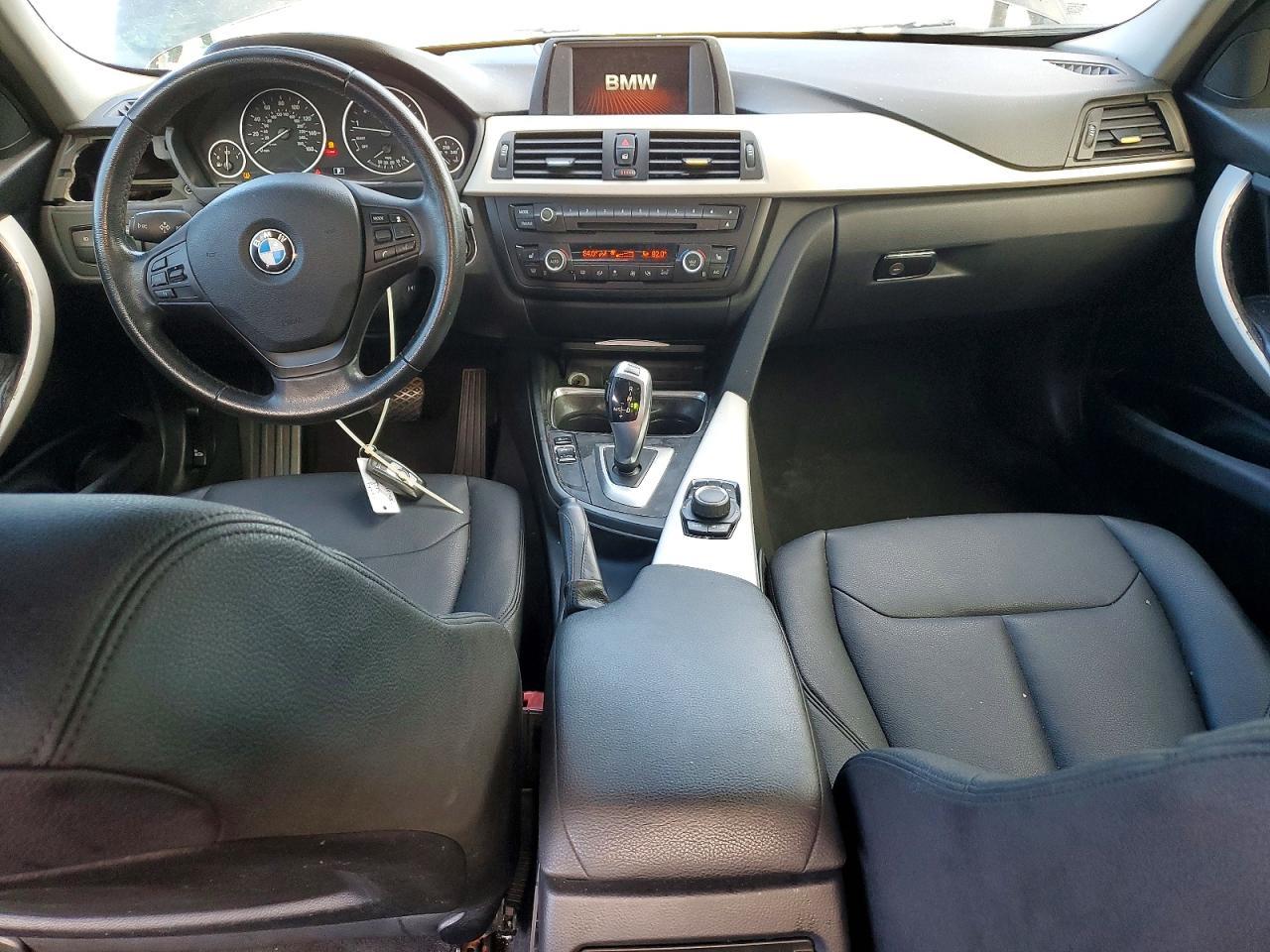2014 BMW 320 I xDrive - zdjęcie 8