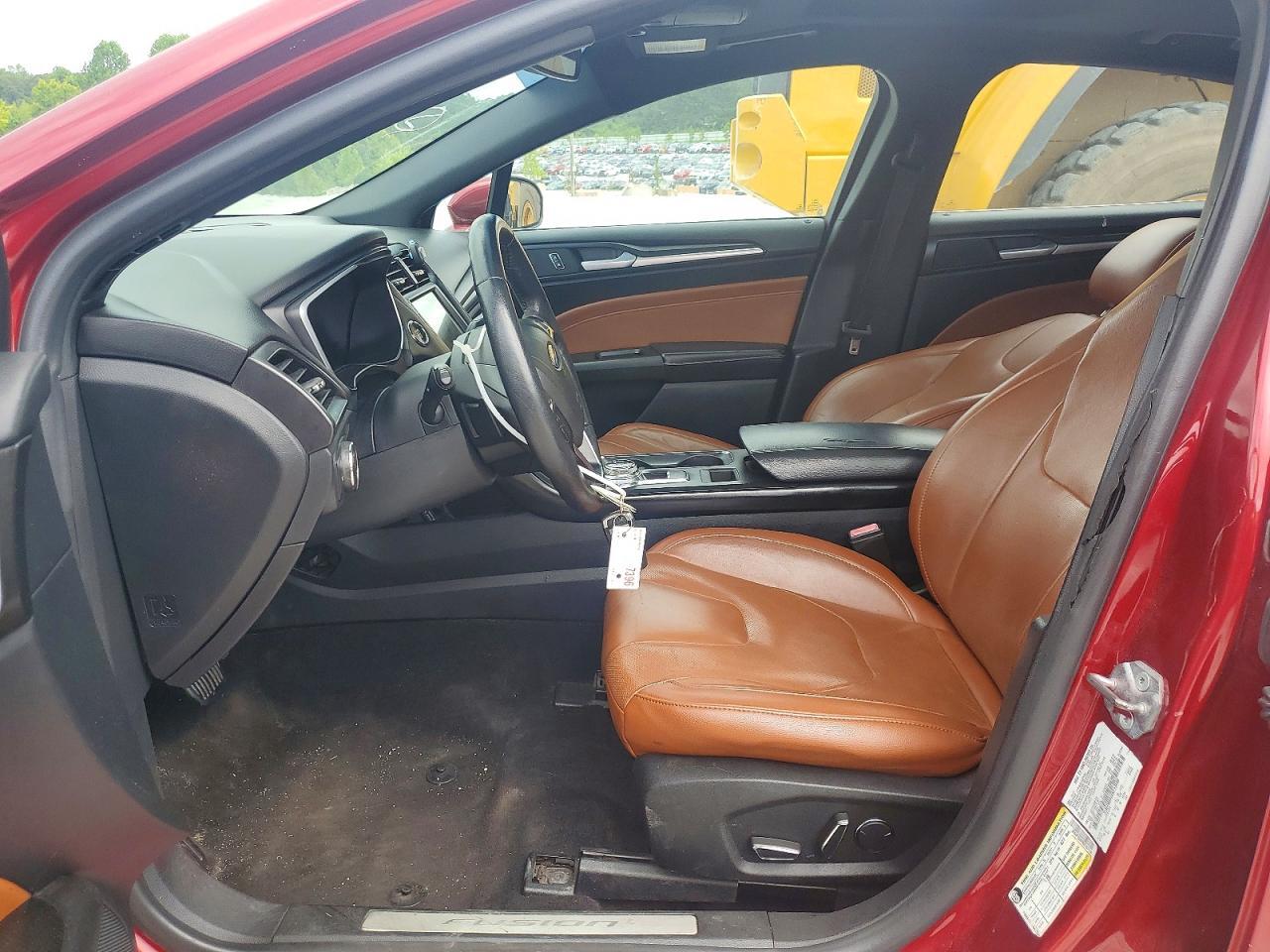 2019 Ford Fusion Titanium - zdjęcie 7