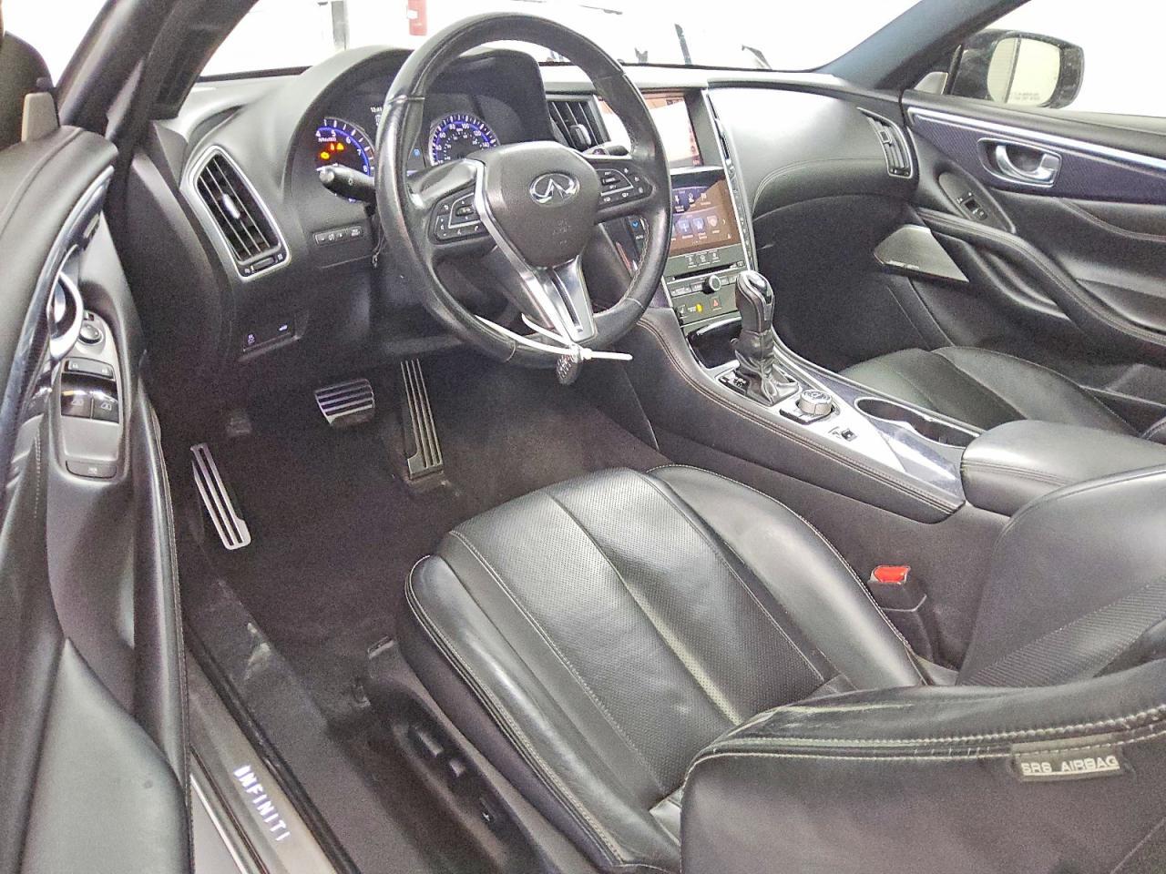 2017 Infiniti Q60 Red Sport 400 - zdjęcie 8