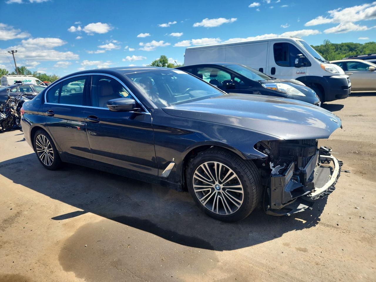 2019 BMW 530Xe - zdjęcie 4