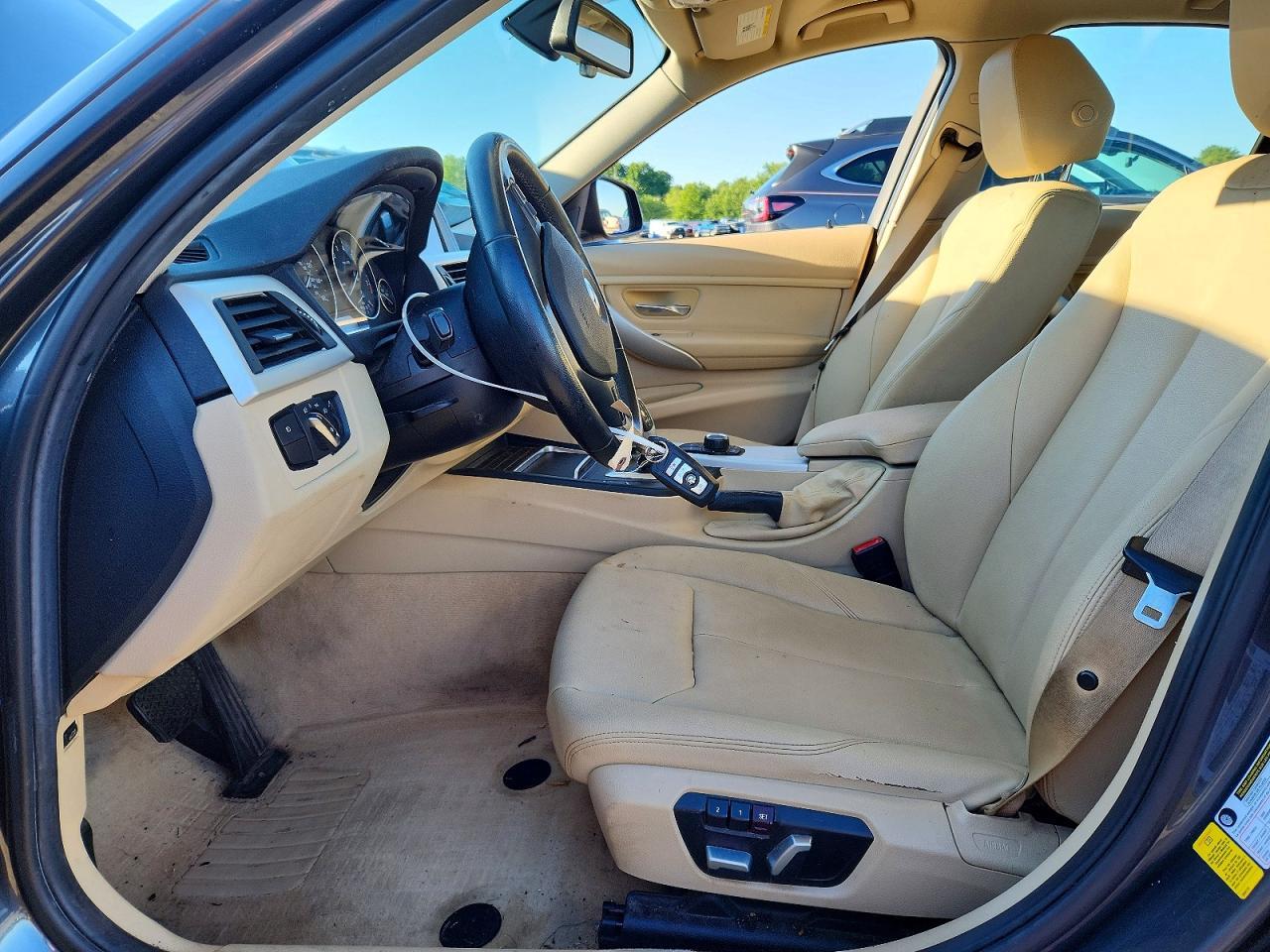 2016 BMW 320 I - zdjęcie 7