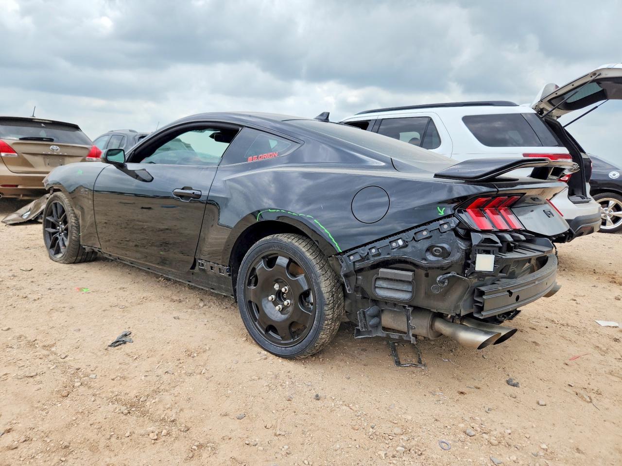 2024 Ford Mustang Gt - zdjęcie 2