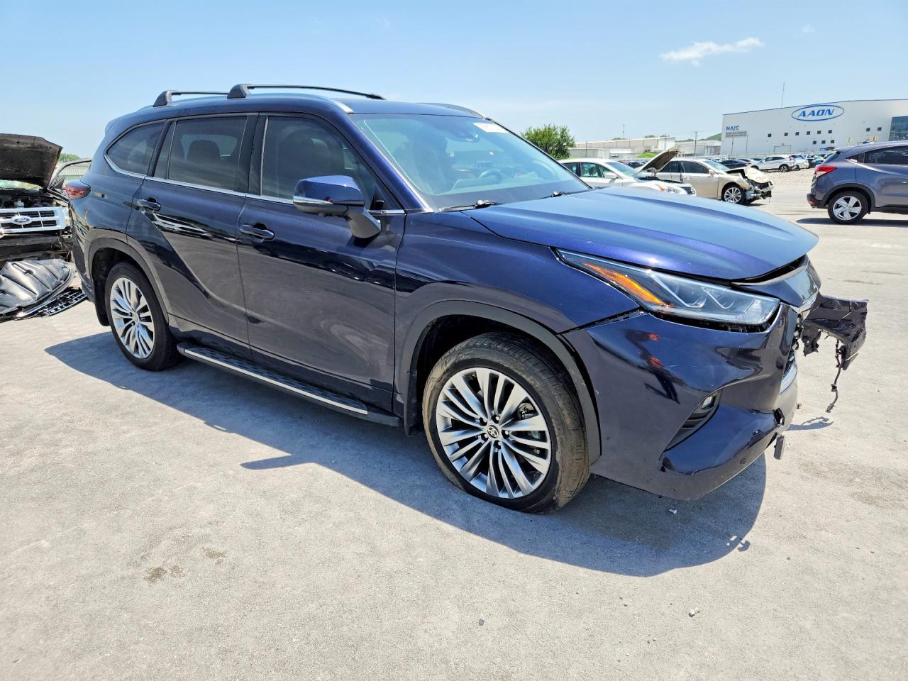2024 Toyota Highlander Platinum - zdjęcie 4