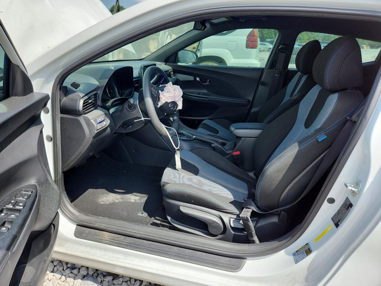 2020 Hyundai Veloster 2.0L - zdjęcie 7