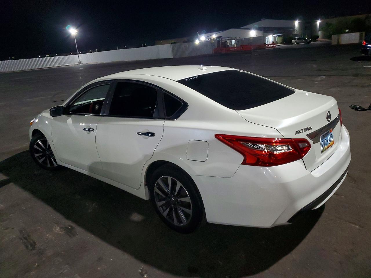 2017 Nissan Altima 2.5 Sv - zdjęcie 2