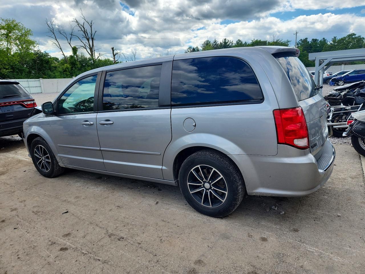 2017 Dodge Grand Caravan Se - zdjęcie 2