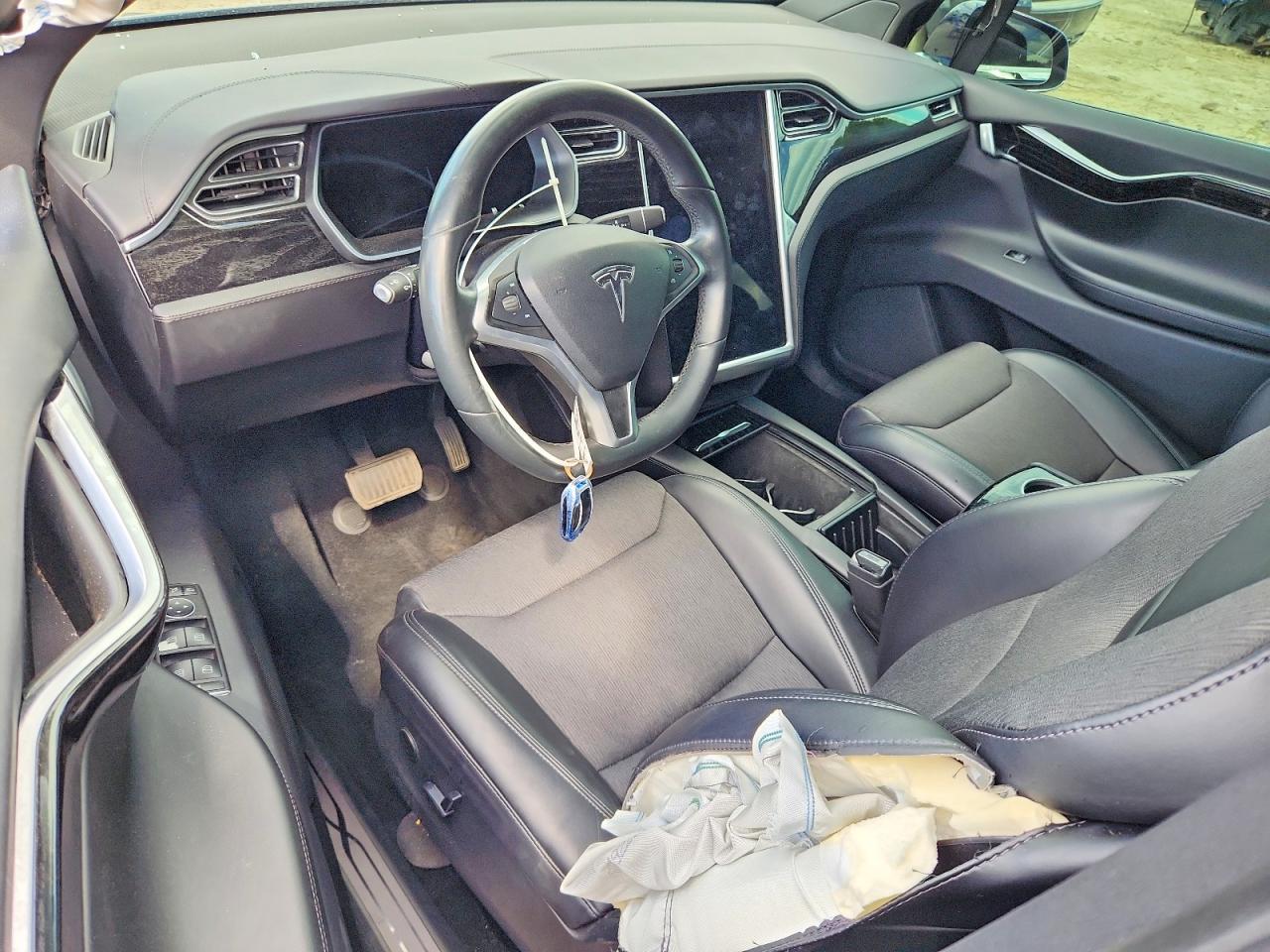 2017 Tesla Model X - zdjęcie 8