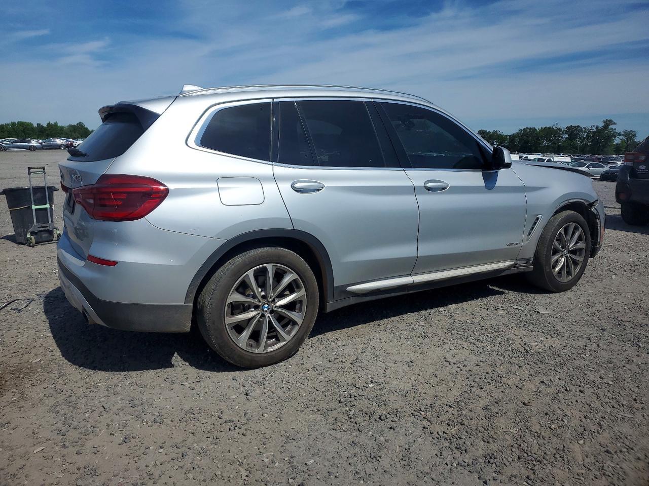 2018 BMW X3 xDrive30I - zdjęcie 3