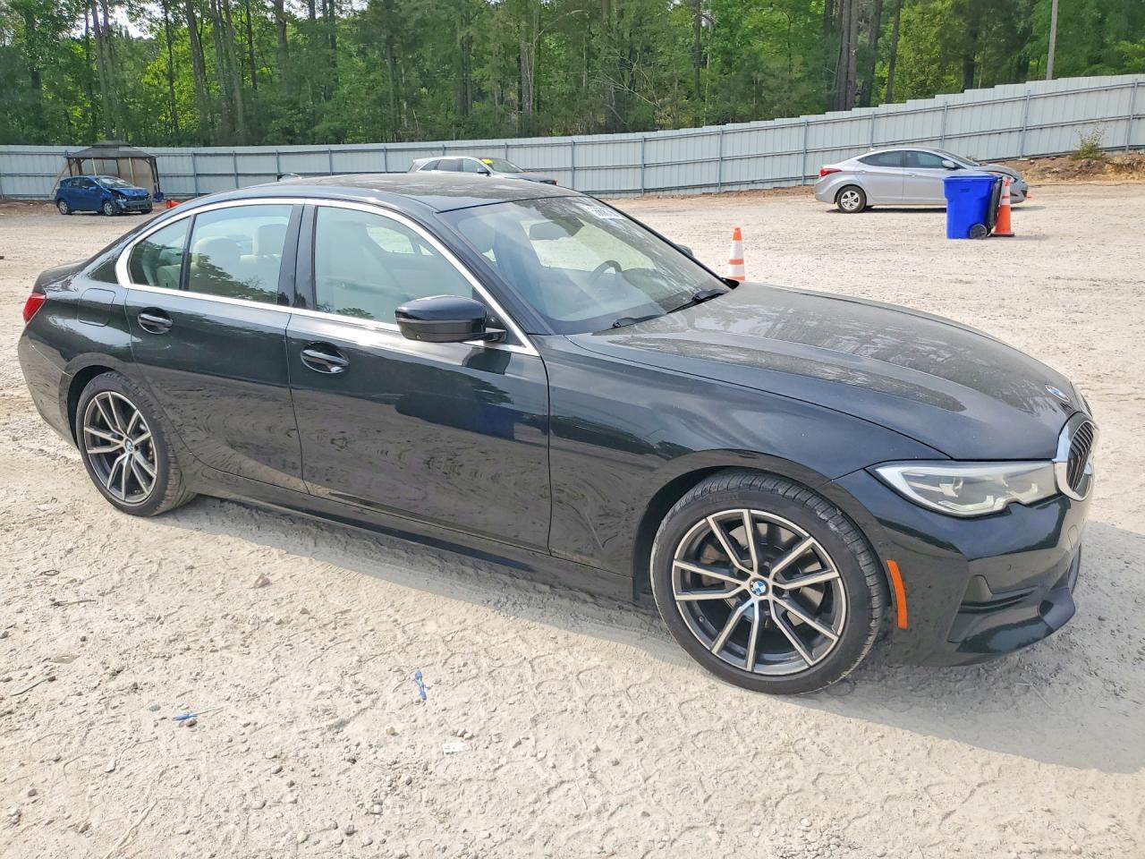 2021 BMW 330I - zdjęcie 4