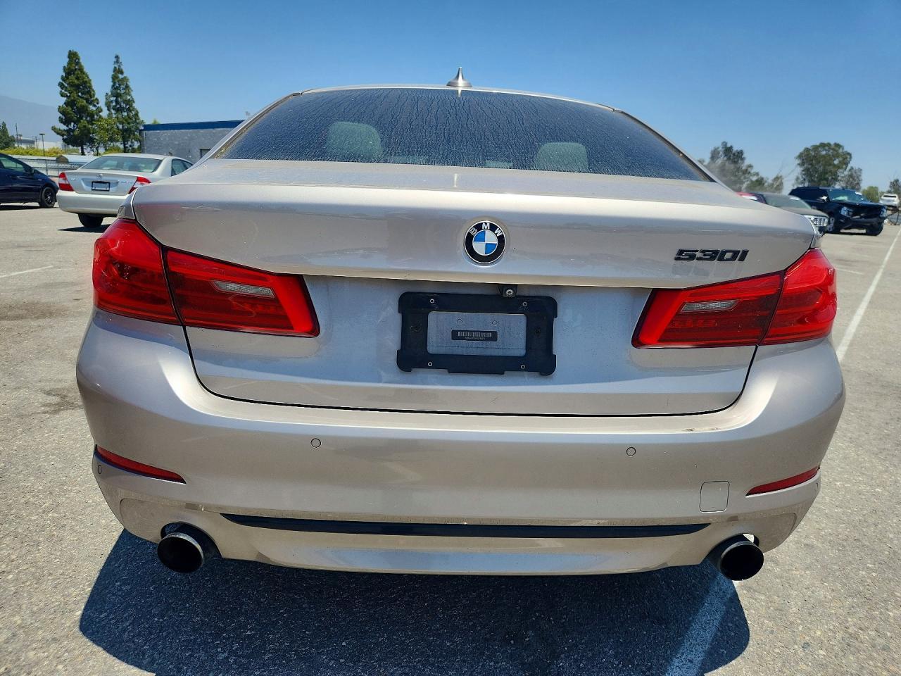 2017 BMW 530 I - zdjęcie 6