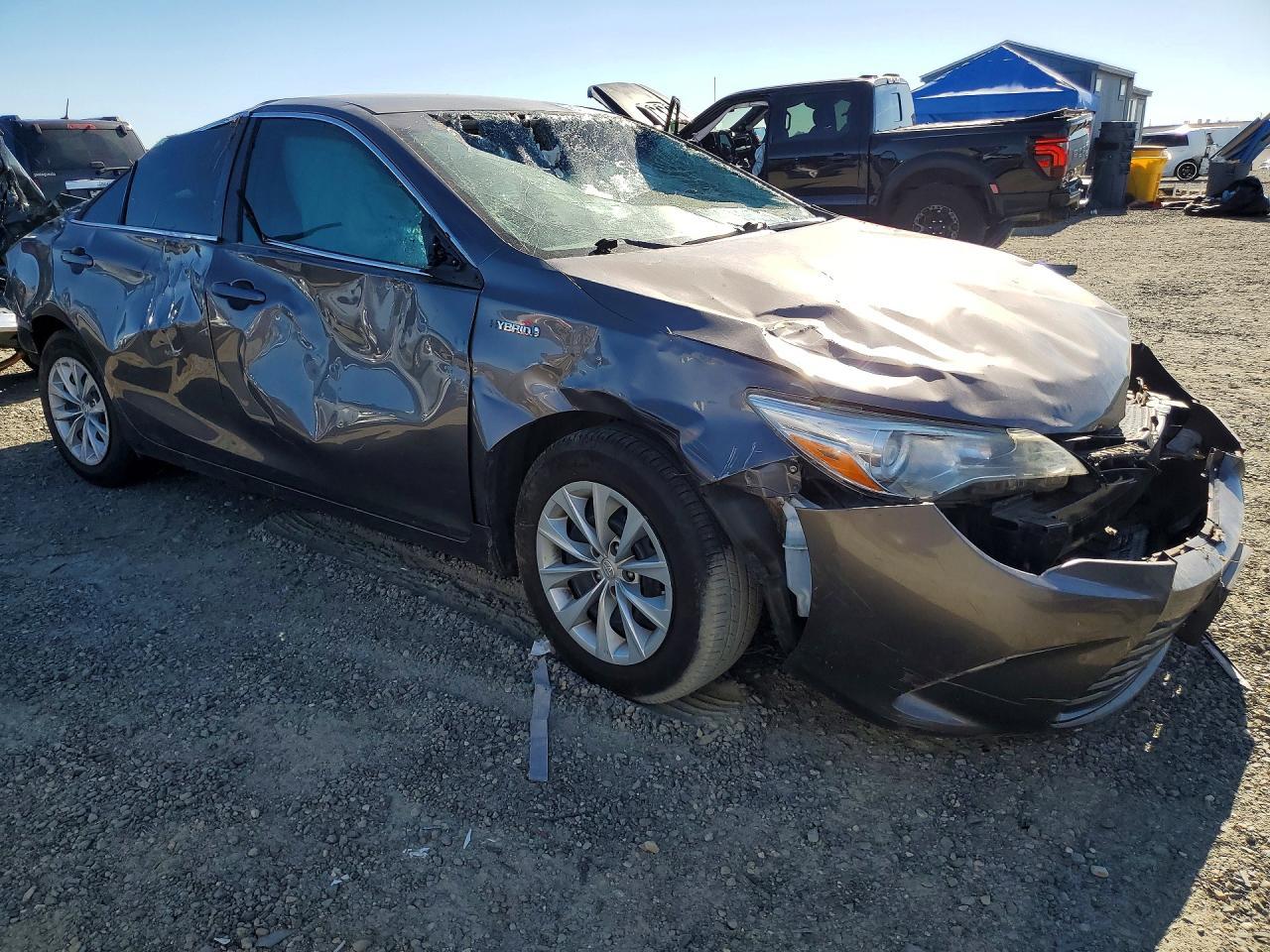 2016 Toyota Camry Hybrid Le - zdjęcie 4