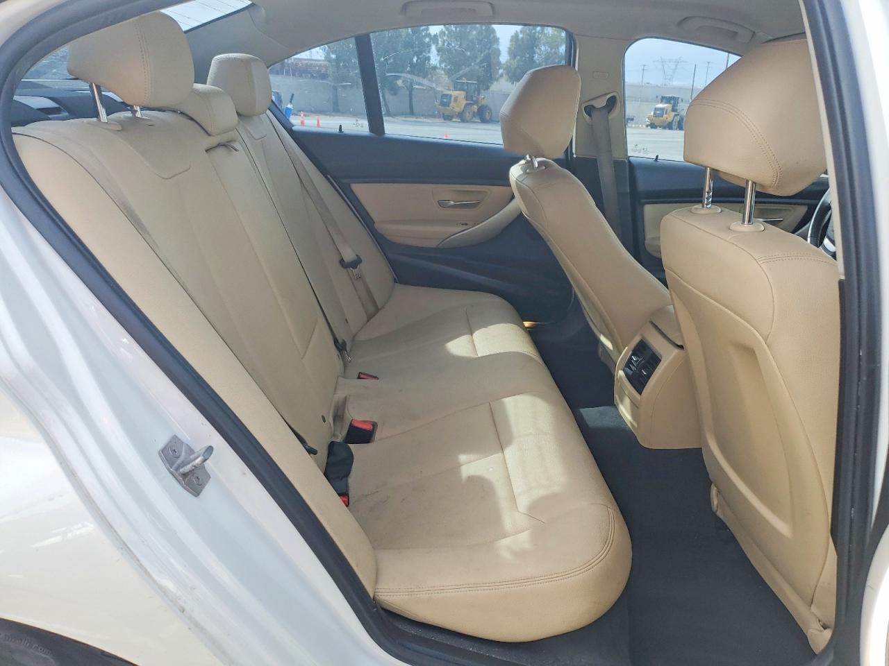 2018 BMW 320 I - zdjęcie 10