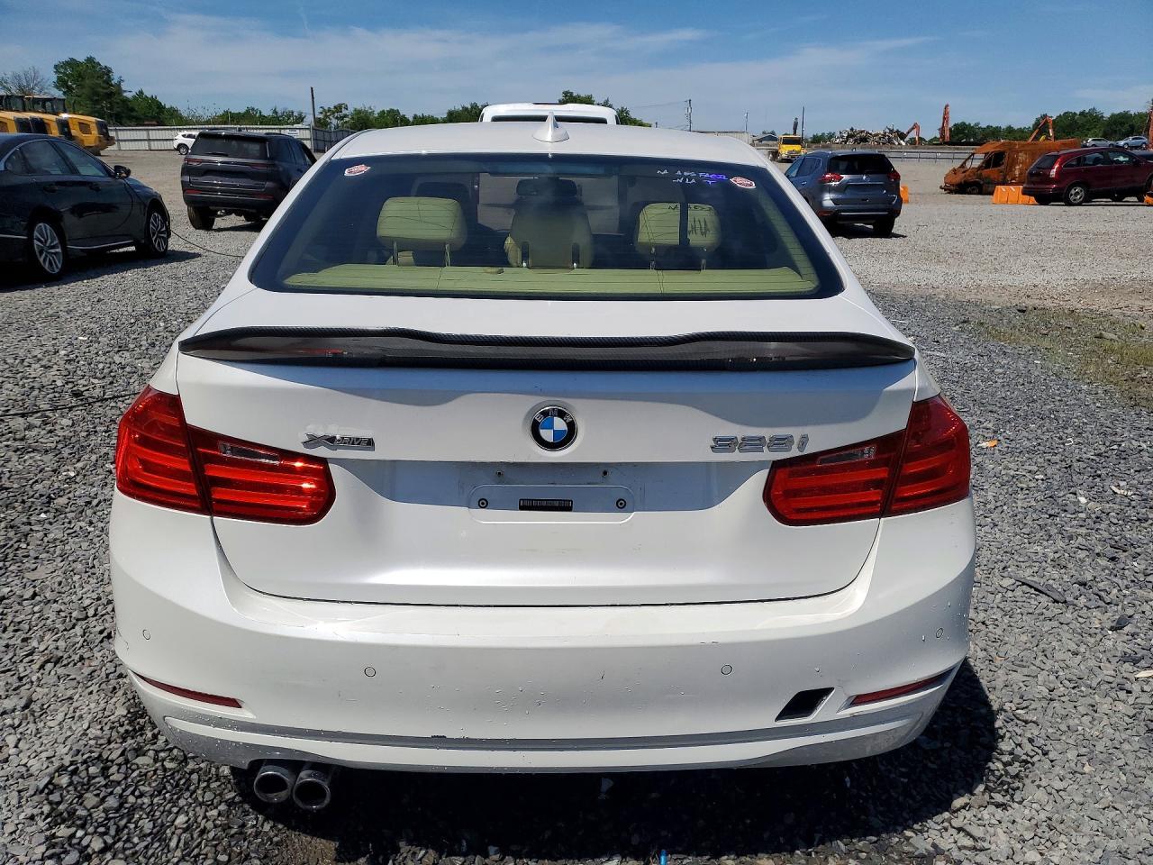 2015 BMW 328 Xi - zdjęcie 6