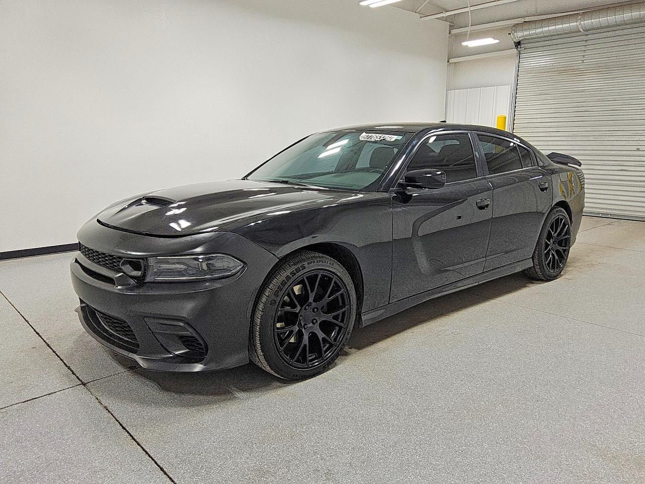 2019 Dodge Charger R - zdjęcie główne