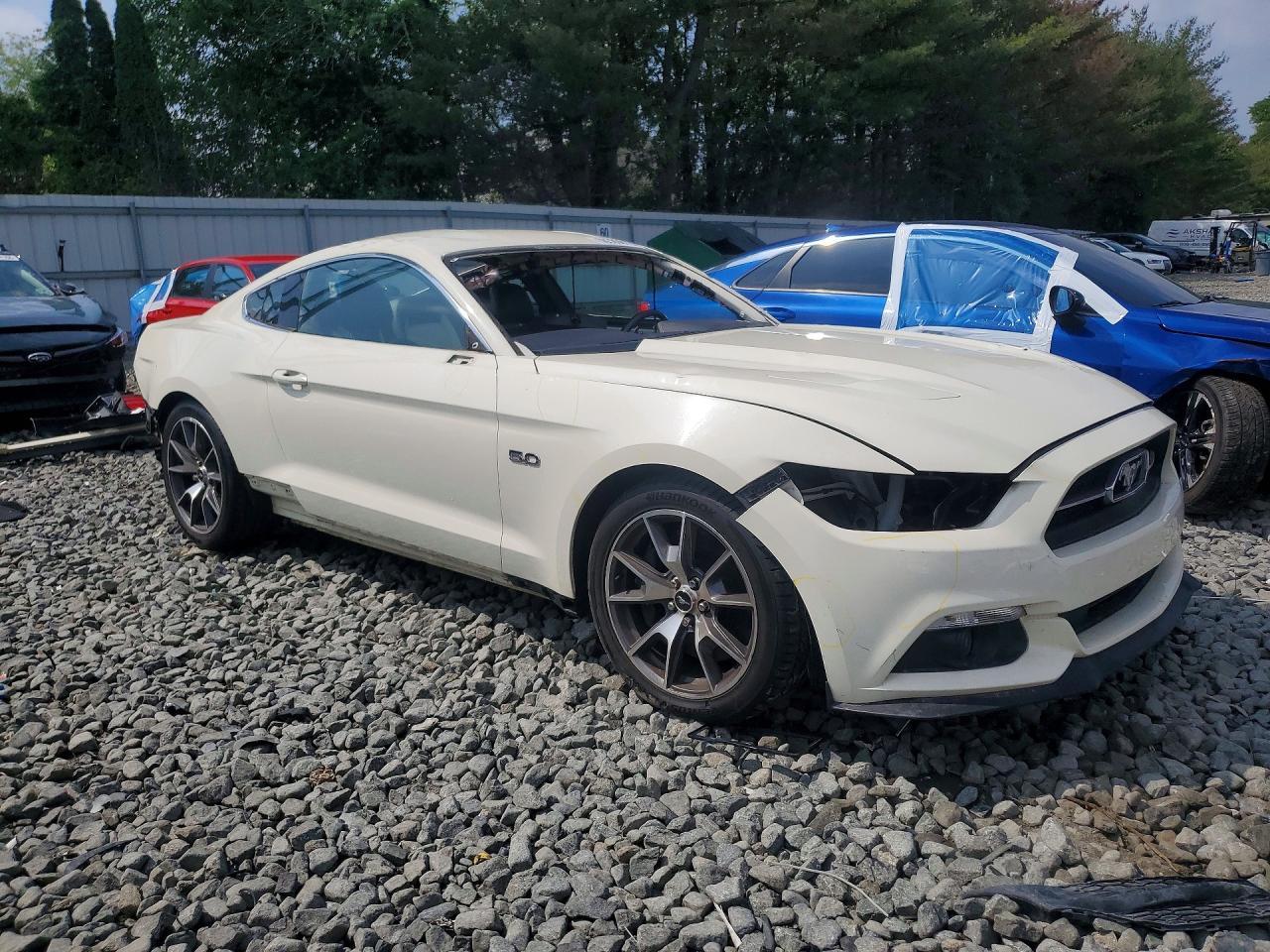 2015 Ford Mustang 50Th Anniversary - zdjęcie 4