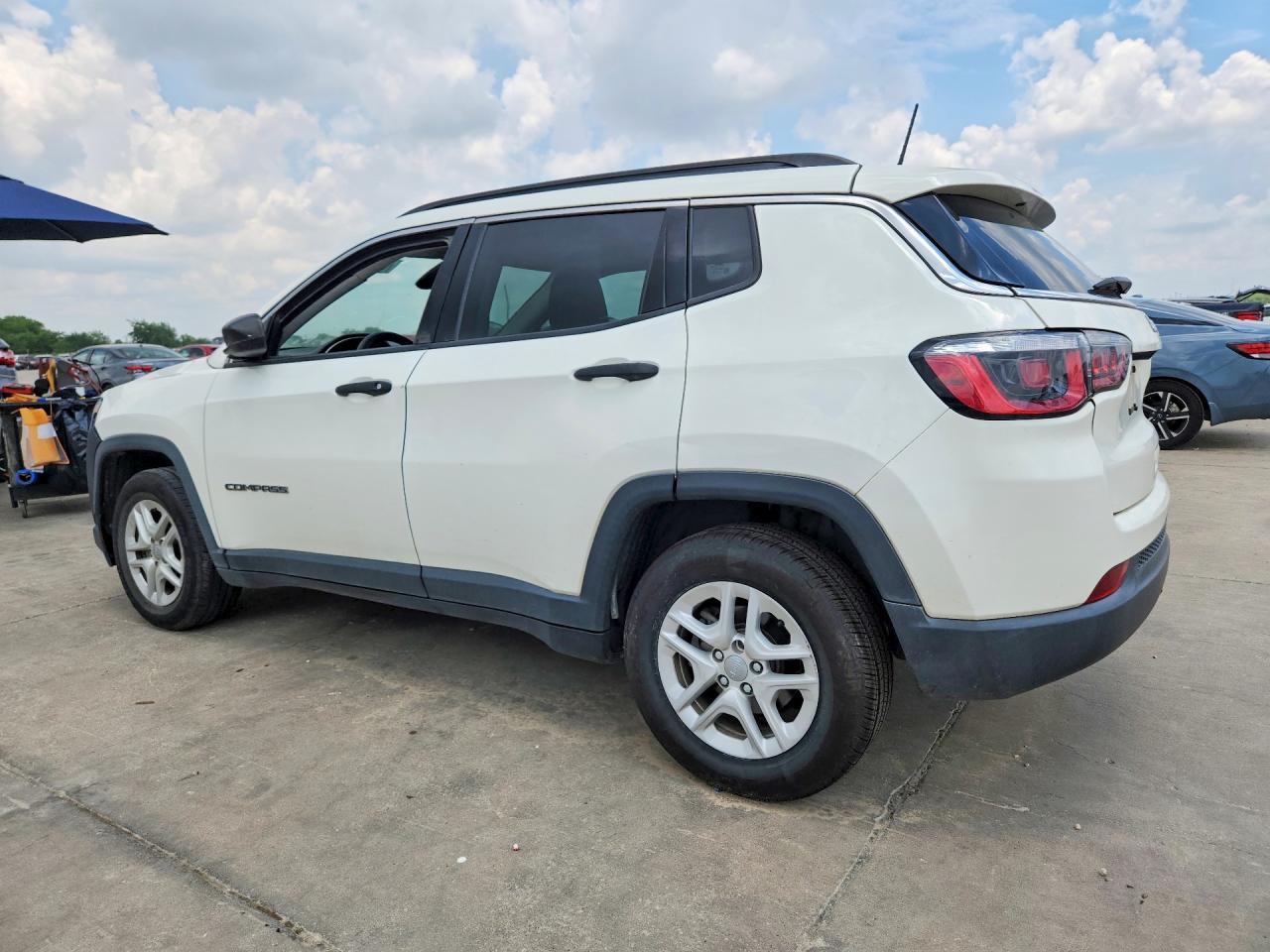 2019 Jeep Compass Sport - zdjęcie 2