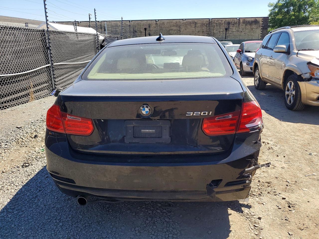 2014 BMW 320 I - zdjęcie 6