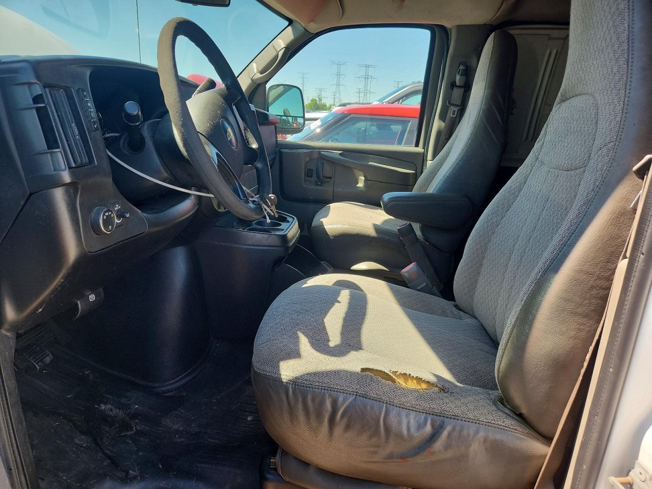 2014 Chevrolet Express G2500 - zdjęcie 7