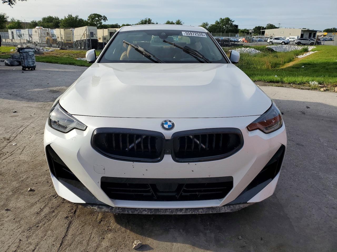2025 BMW 230I - zdjęcie 5