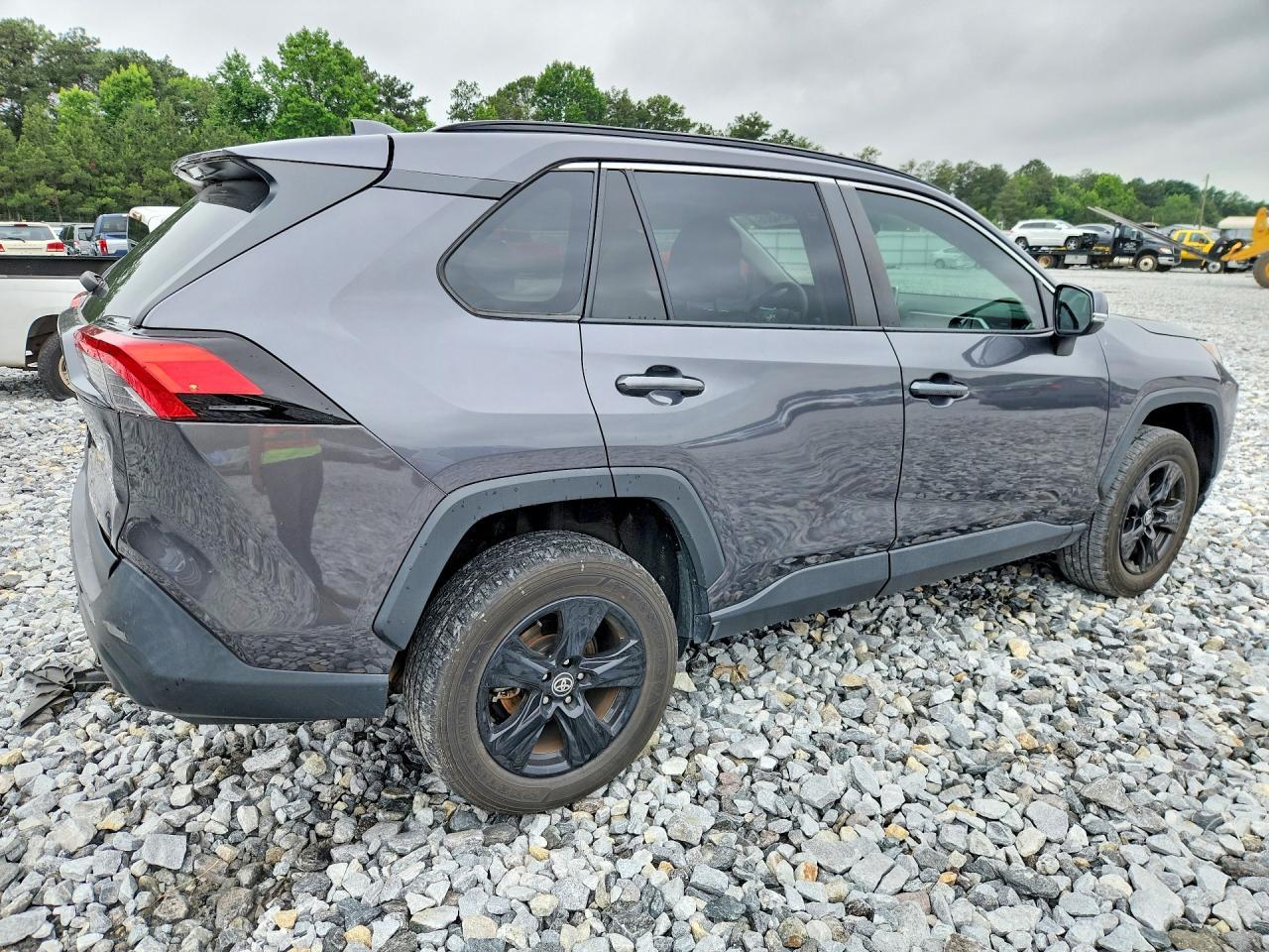 2023 Toyota Rav4 Xle - zdjęcie 3