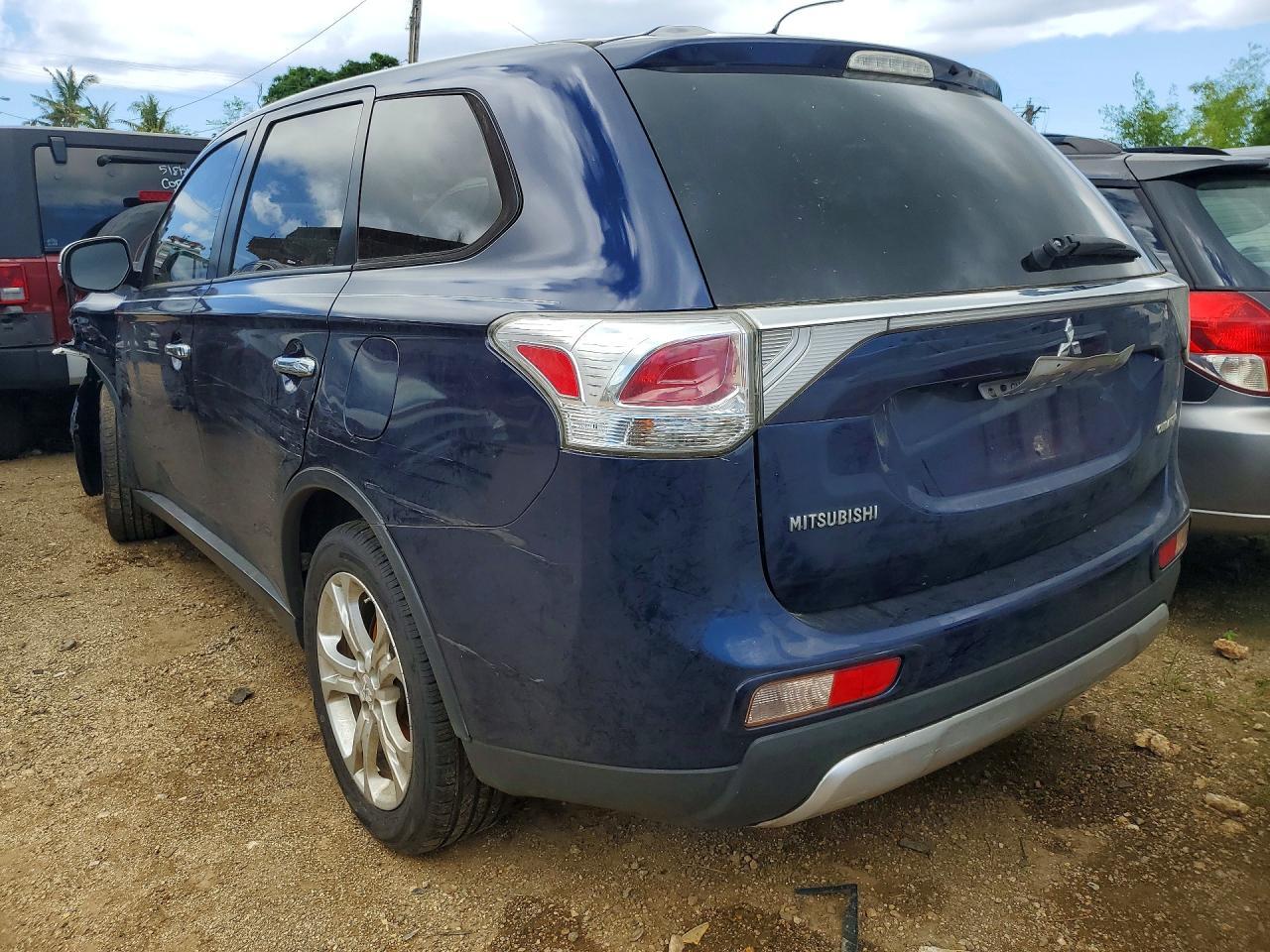 2015 Mitsubishi Outlander Se - zdjęcie 2