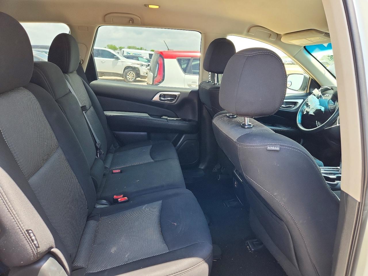 2018 Nissan Pathfinder Sv - zdjęcie 11